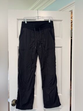Lululemon Black Dance Studio mid-rise pant | Size 8